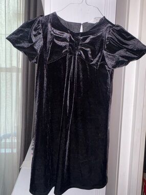 H&M Black Velvet Short Dress with Front Bow - 7-8 years old girl.